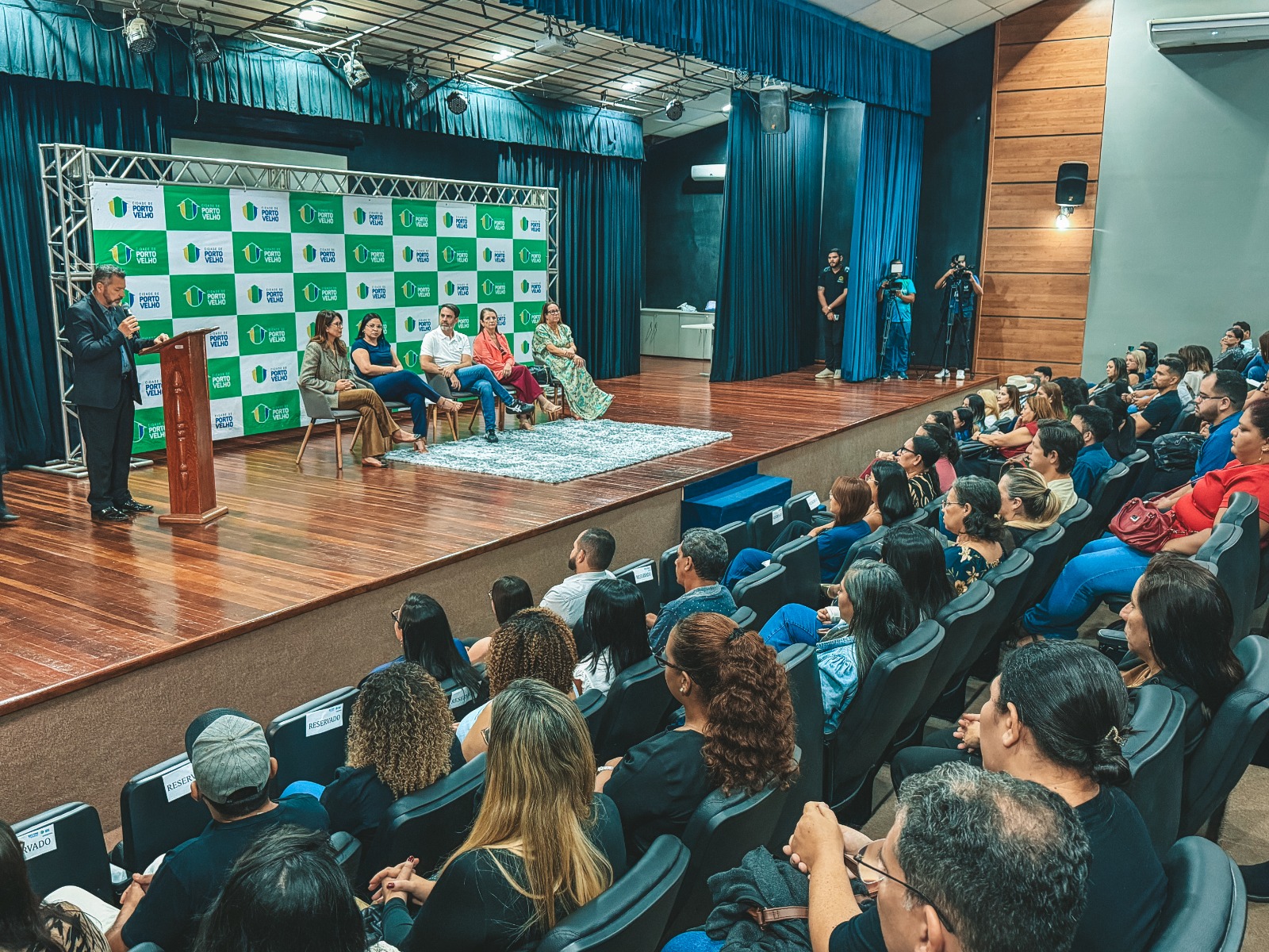 REFORÇO - Rede de saúde recebe 109 novos servidores para ampliar atendimento