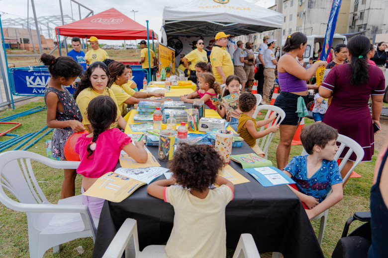 Moradores do Morar Melhor recebem a 1ª edição do projeto Vem com a Prefeitura