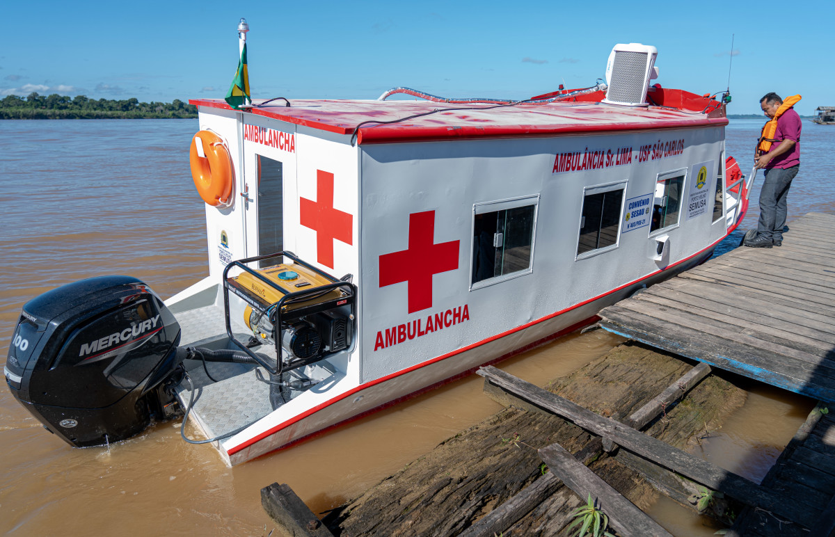Ambulanchas fornecem o transporte adequado de pacientes nas emergências de saúde