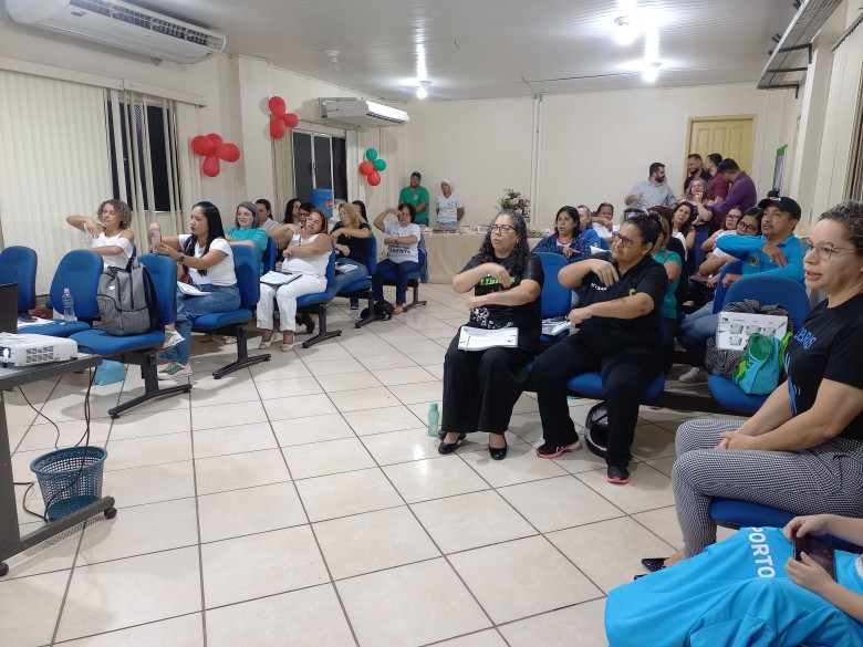 Mais de 215 servidores realizaram a formação de Noções Básicas em Libras