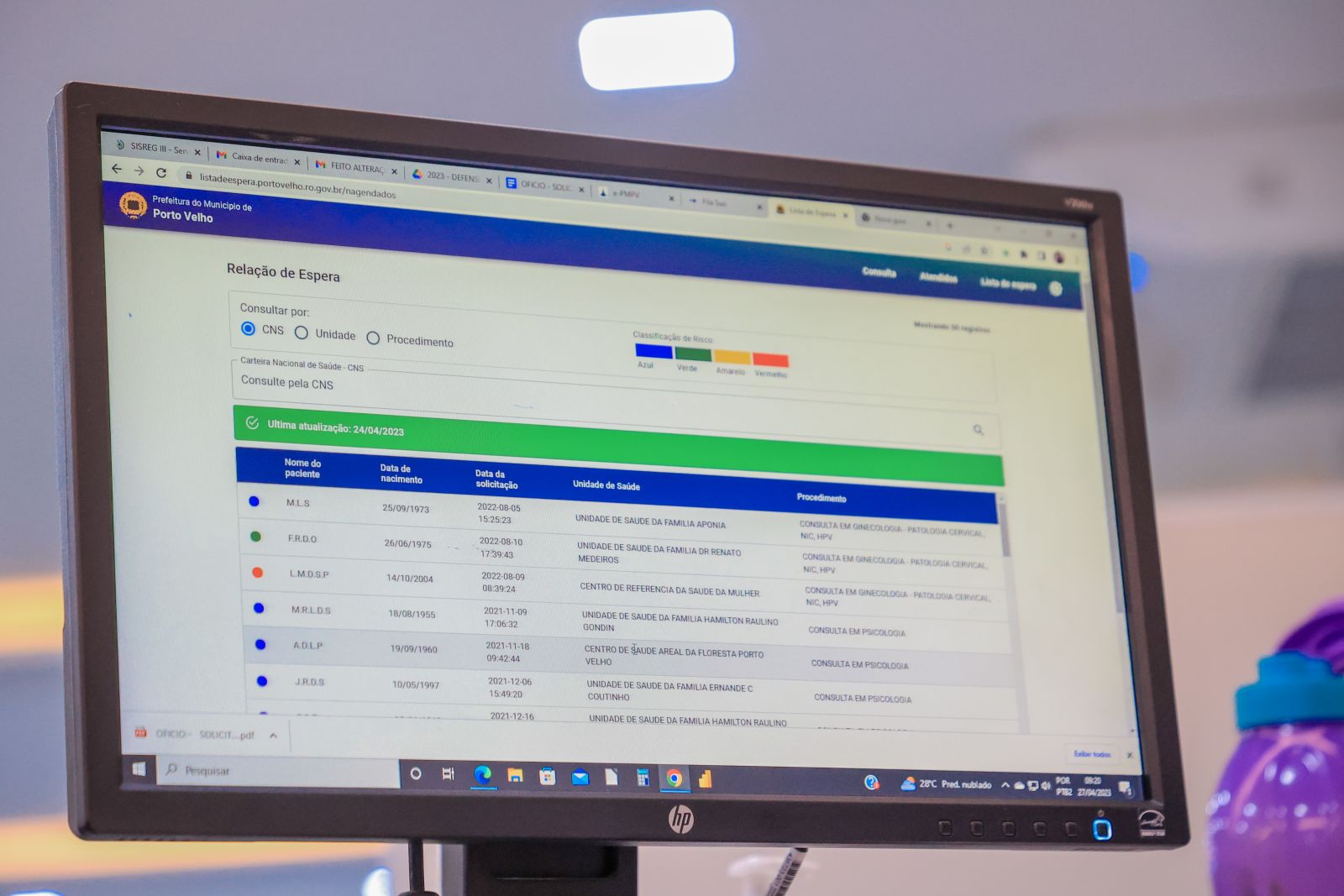 É possível acessar histórico de solicitações de exames e consultas, e acompanhar todo o processo
