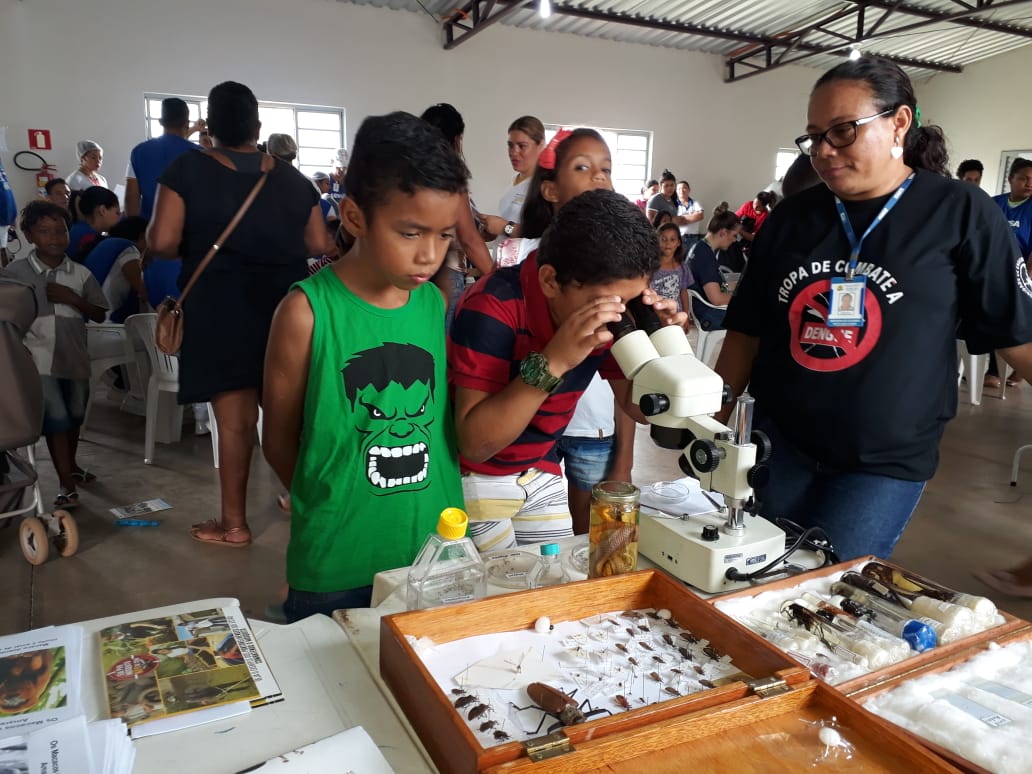 Atividade com estudantes sobre o barbeiro e a doença de chagas