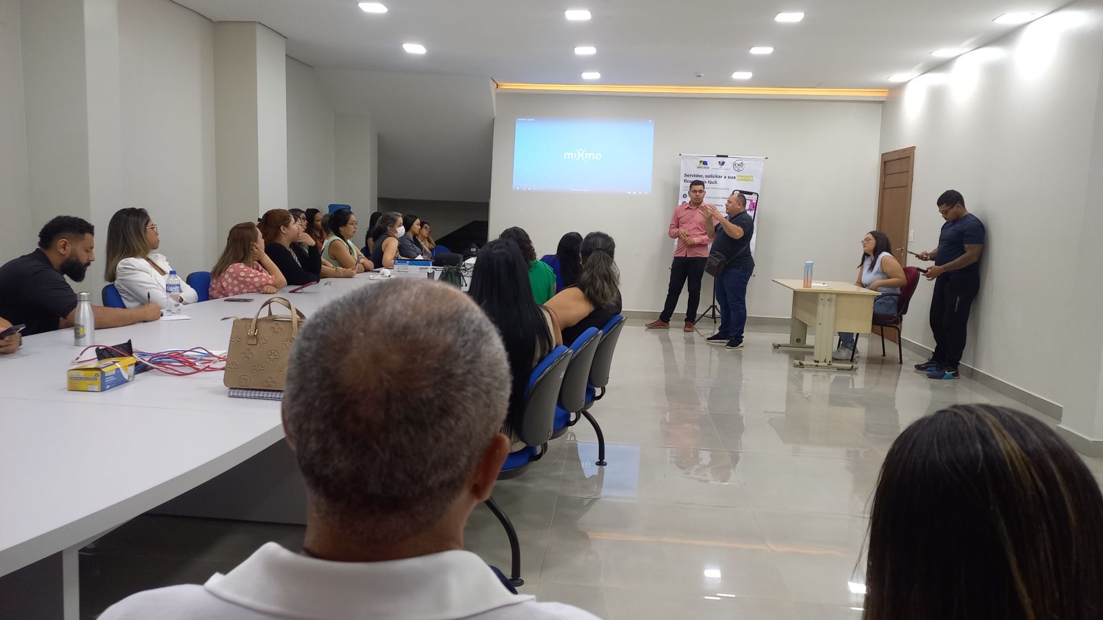 O treinamento contou com a participação dos servidores de todos os departamentos da Semusa