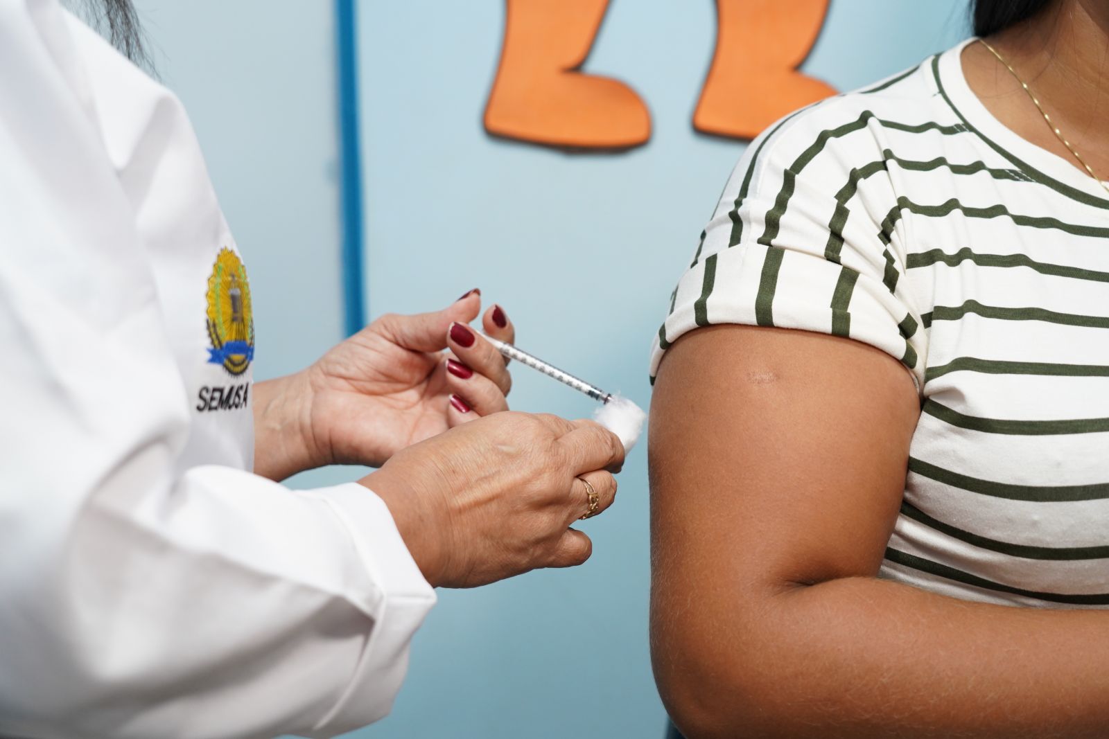 Mais de 2 mil doses do imunizante foram disponibilizadas para a campanha