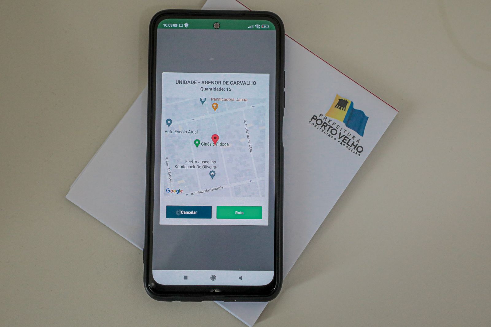 O aplicativo ainda mostra um mapa para facilitar o trajeto até o local