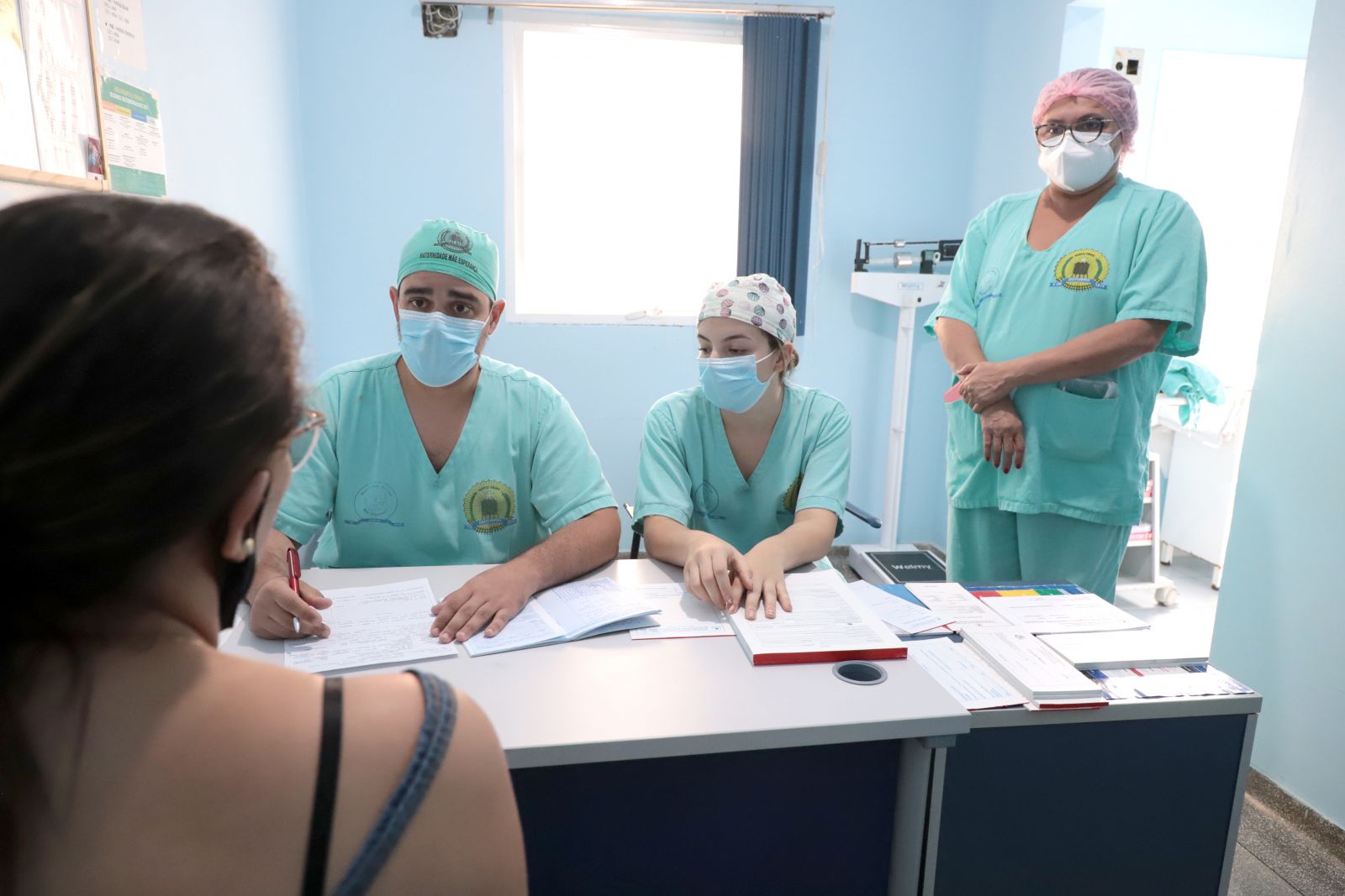 Obstetras atuam do planejamento reprodutivo à cirurgia ginecológica 