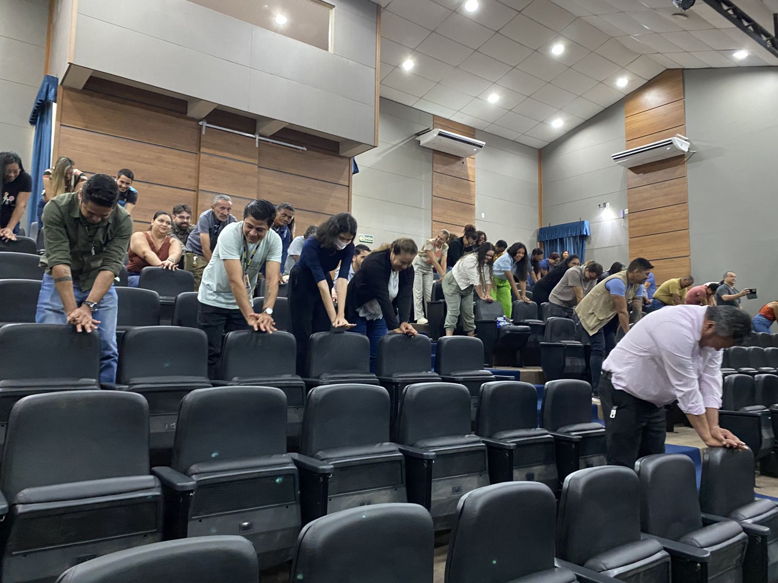 Participantes receberam orientações práticas sobre atendimento pré-hospitalar e suporte básico de vida