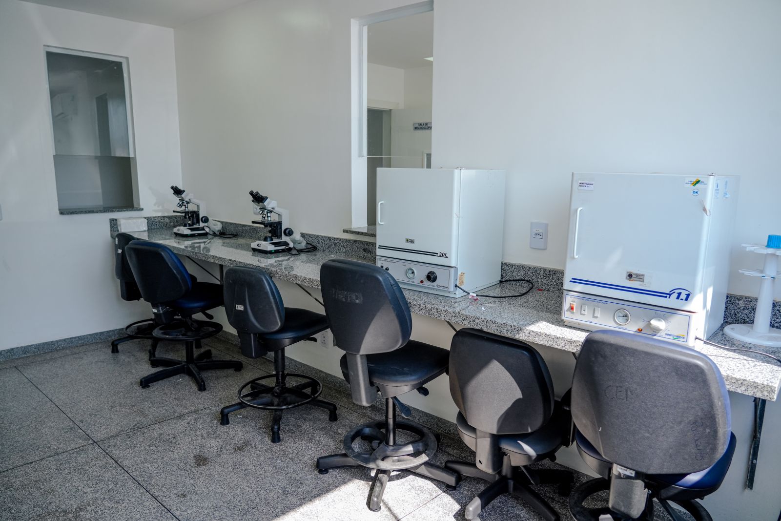LAM realiza análises laboratoriais em diversas especialidades
