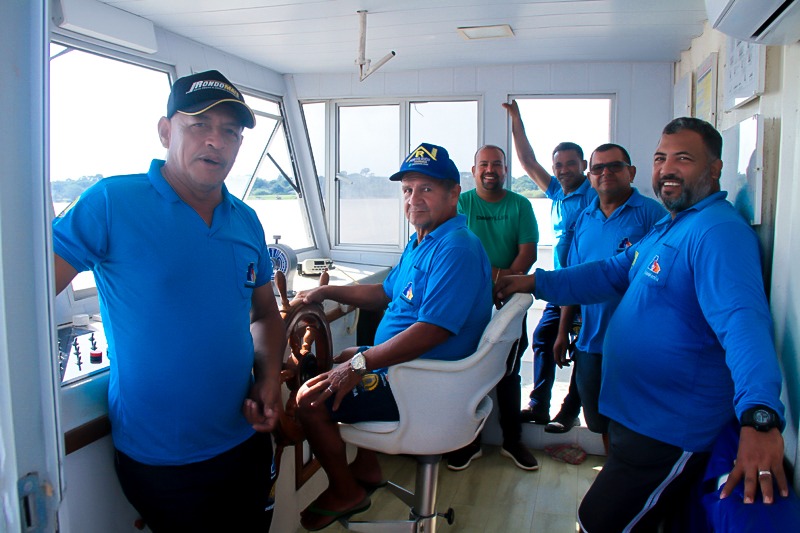 Profissionais responsáveis pelo Barco Saúde Dr. Floriano Riva Filho