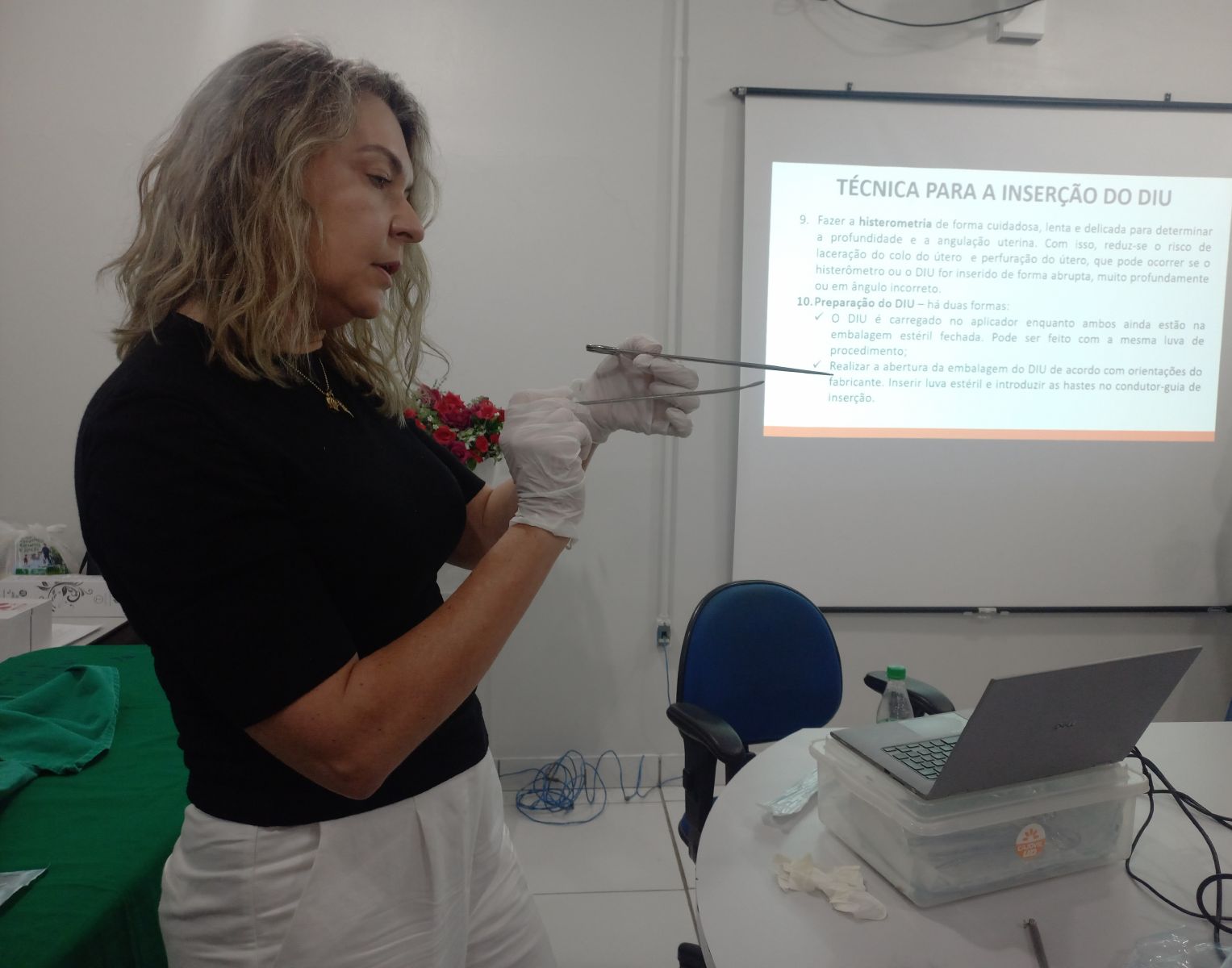 Os participantes aprenderam técnicas de inserção do DIU, entre outros métodos