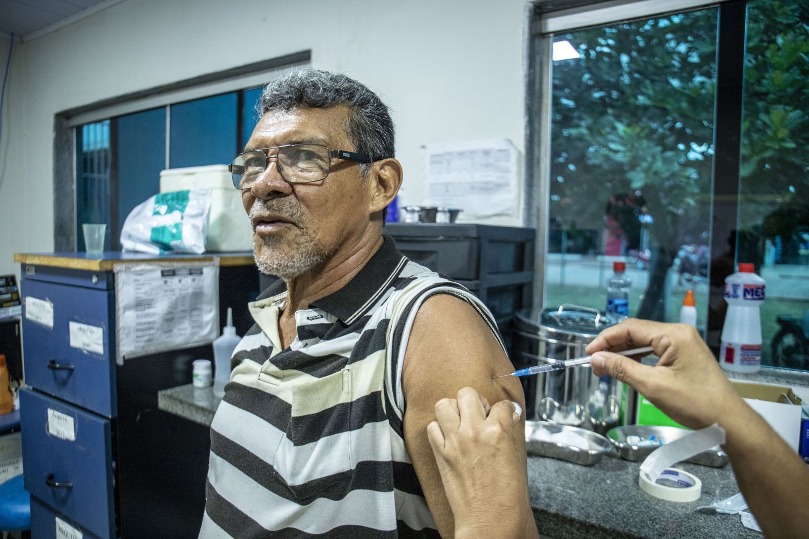 Eduardo Miranda toma a vacina todo ano e está com o cartão vacinal atualizado