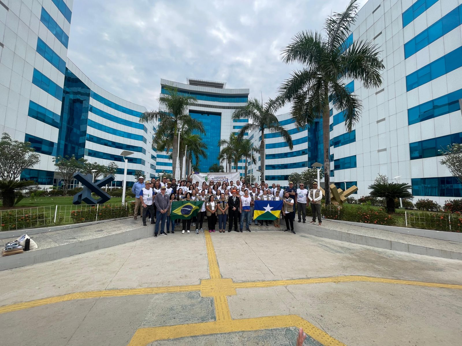 Equipes da Semusa se reuniram e partiram de Porto Velho rumo aos distritos onde a vacinação será realizada