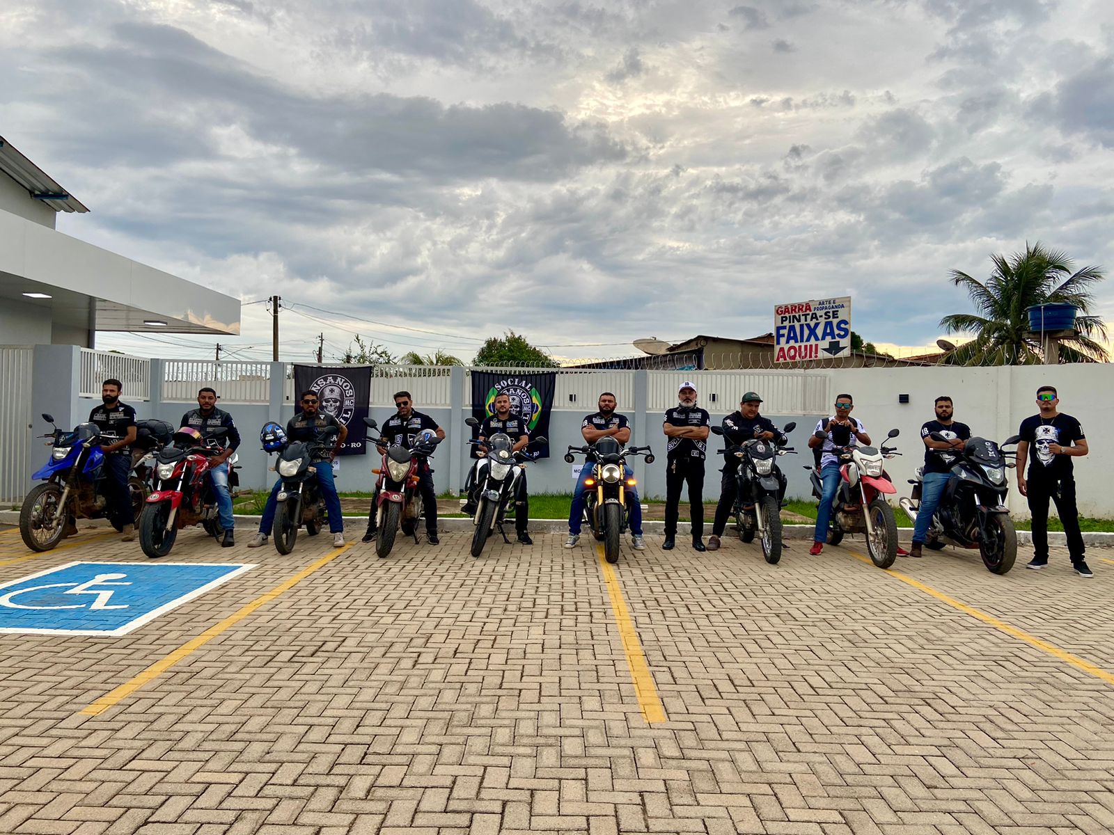 Membros dos grupos Claveiras e Insanos reservaram um momento para falar sobre autocuidado e prevenção